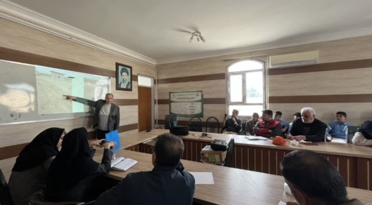 کارگاه آموزشی مدیریت علف های هرز مزارع غلات در شهرستان سرخس