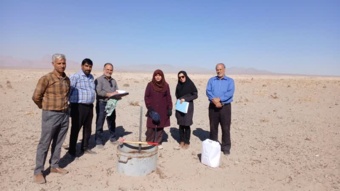 بازدید از طرح بررسی اثر رسوبات ناشی از پخش سیلاب بر عرصه آبخوان از ایستگاه آبخوانداری کرمان